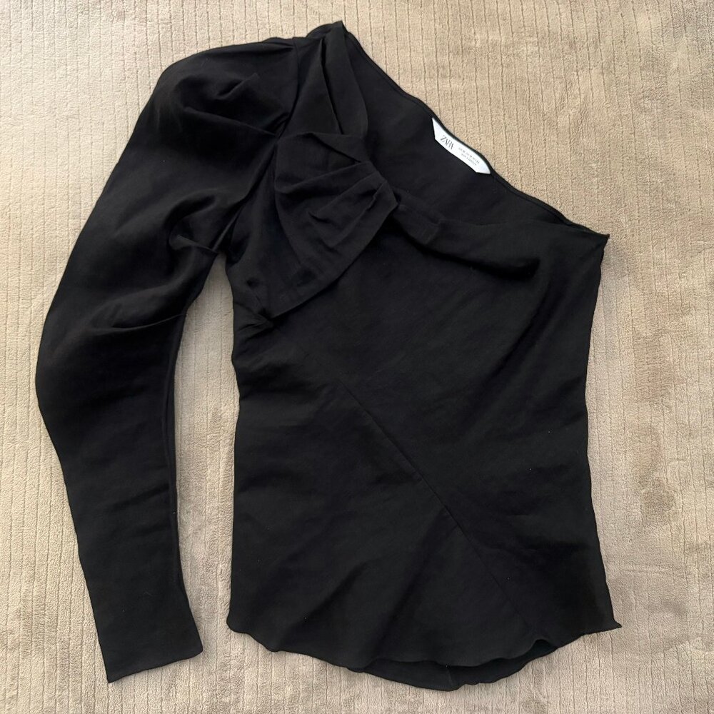 Zara one shoulder top with flower like arrangement size XS black